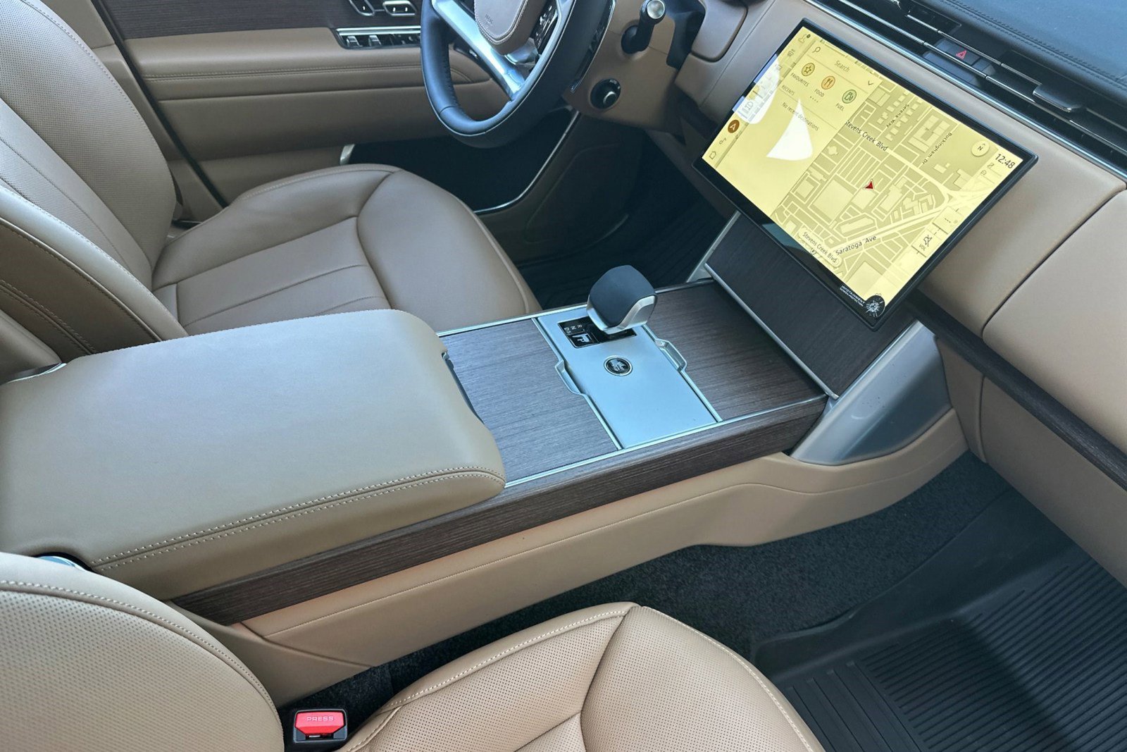 New 2026 Land Rover Range Rover SE image 25