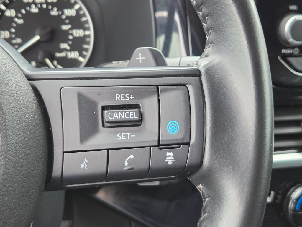 Used 2025 Nissan Pathfinder SV AWD/4WD image 19