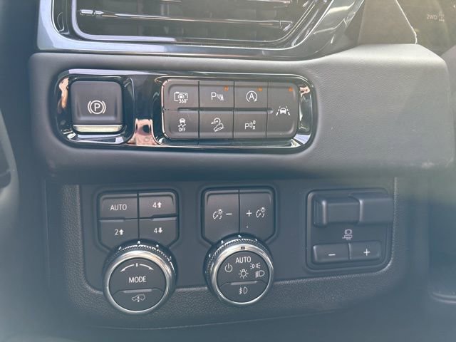 New 2026 GMC Yukon AT4 Ultimate w/ LPO, Illumination Package image 29
