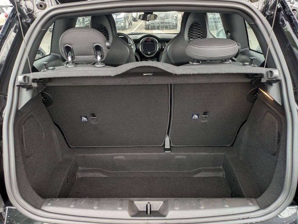 Used 2021 MINI Cooper 2-Door Hardtop FWD image 18