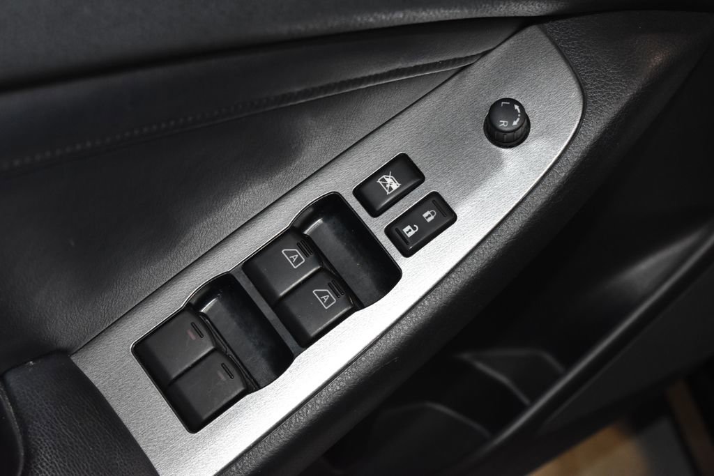 Used 2010 Nissan Altima 2.5 SL w/ SL Pkg FWD image 5
