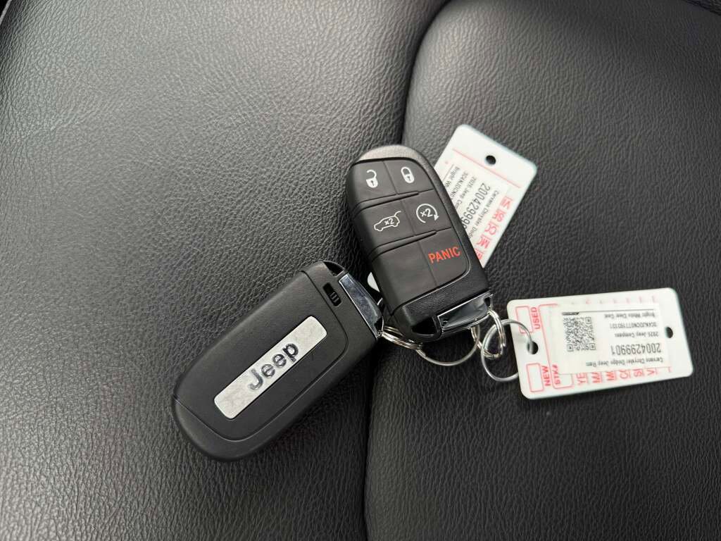 New 2026 Jeep Compass Limited image 30