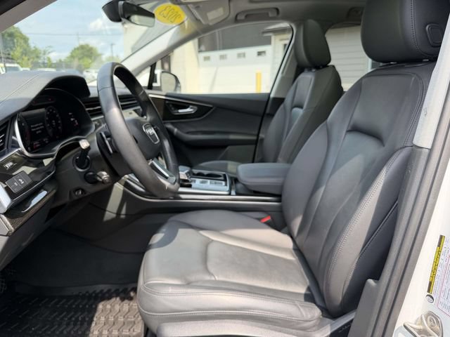 Used 2023 Audi Q7 2.0T Premium w/ Towing Package AWD/4WD image 14