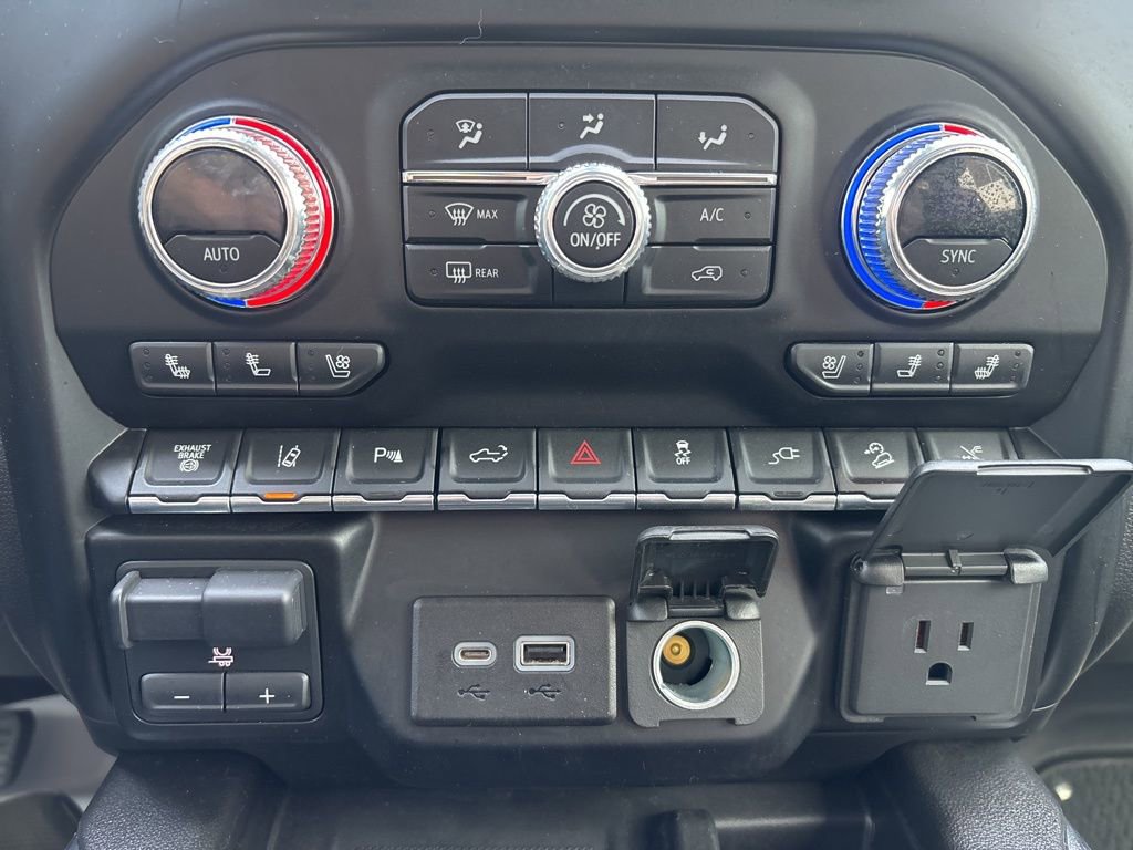 Used 2023 GMC Sierra 2500 Denali w/ Denali Black Diamond Edition image 25