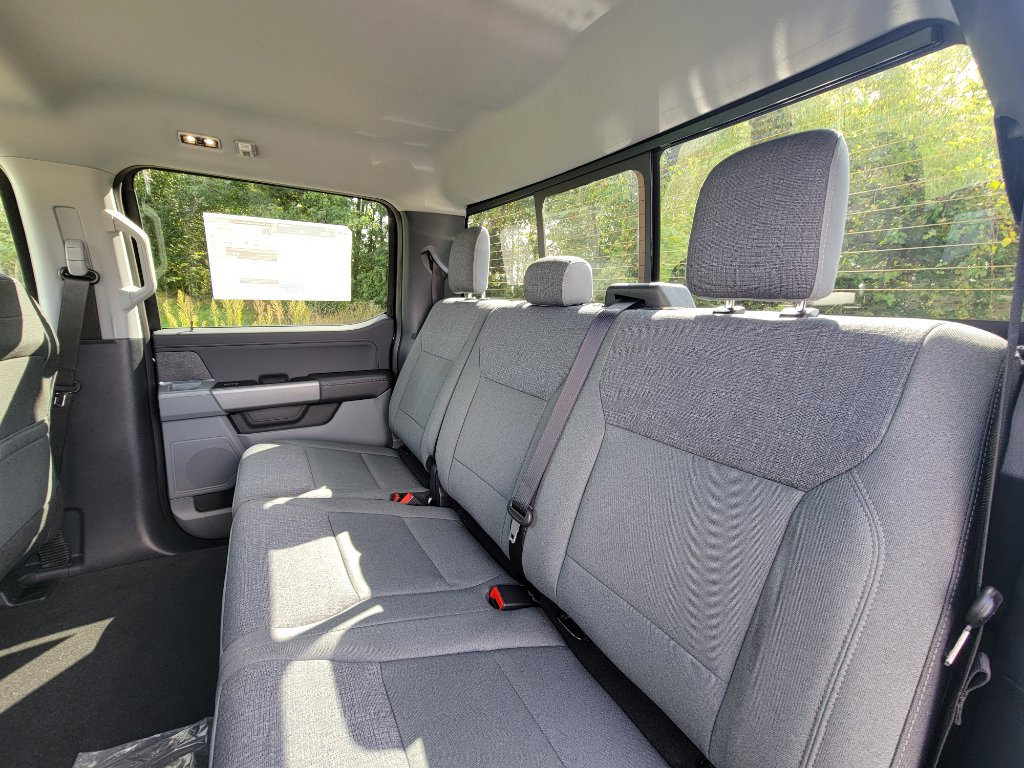 New 2025 Ford F150 XLT image 28