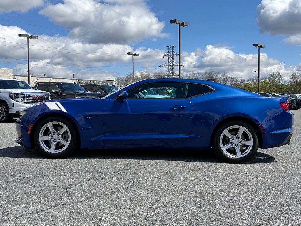 Certified 2021 Chevrolet Camaro LT RWD image 7