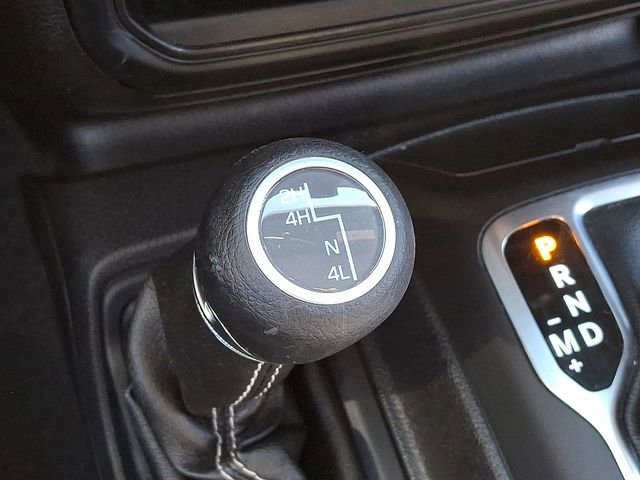 Used 2019 Jeep Wrangler Unlimited Sahara image 23