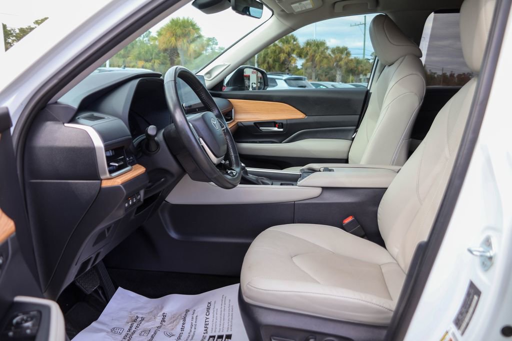 Used 2024 Toyota Grand Highlander XLE image 7