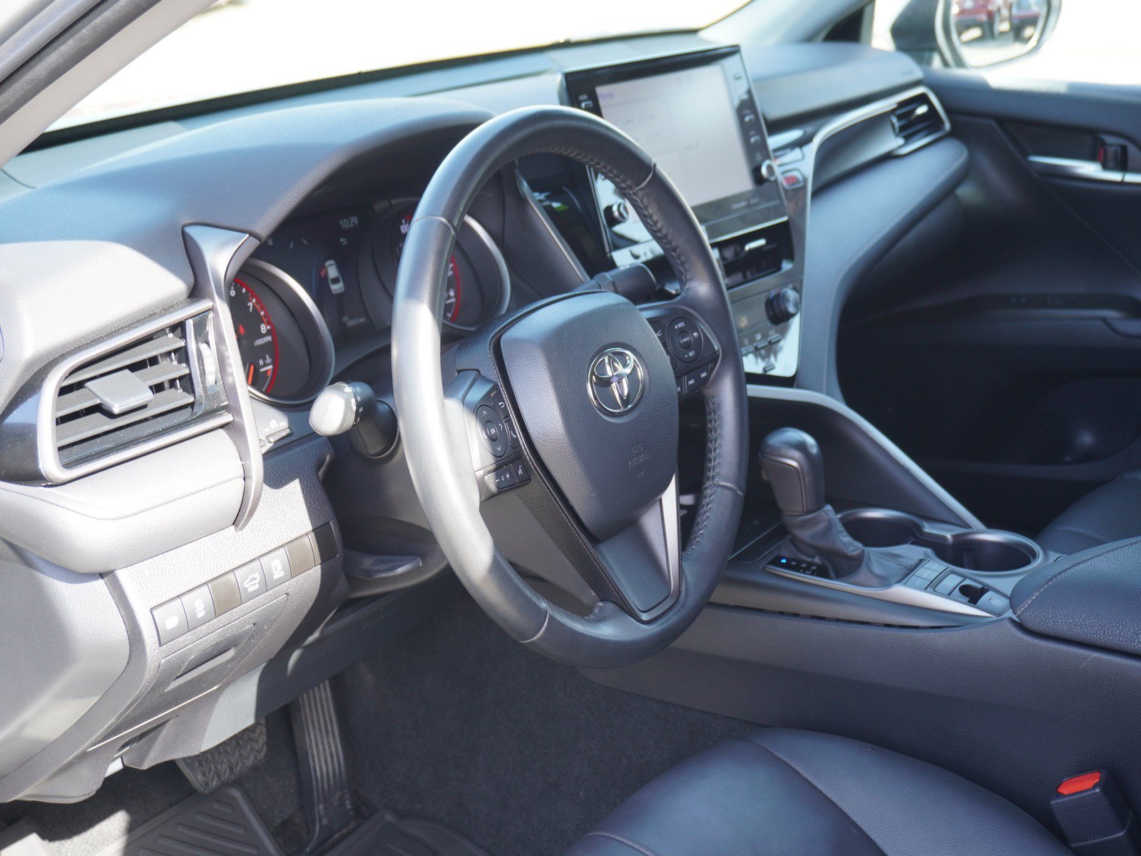 Used 2023 Toyota Camry XSE FWD image 19
