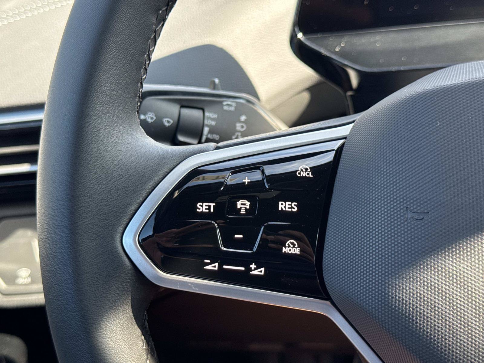 New 2026 Volkswagen ID.4 Pro RWD image 18