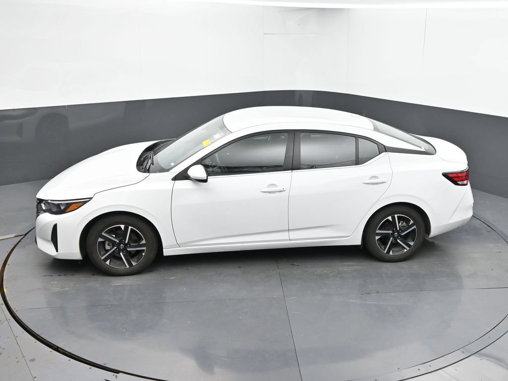 Used 2024 Nissan Sentra SV FWD image 18
