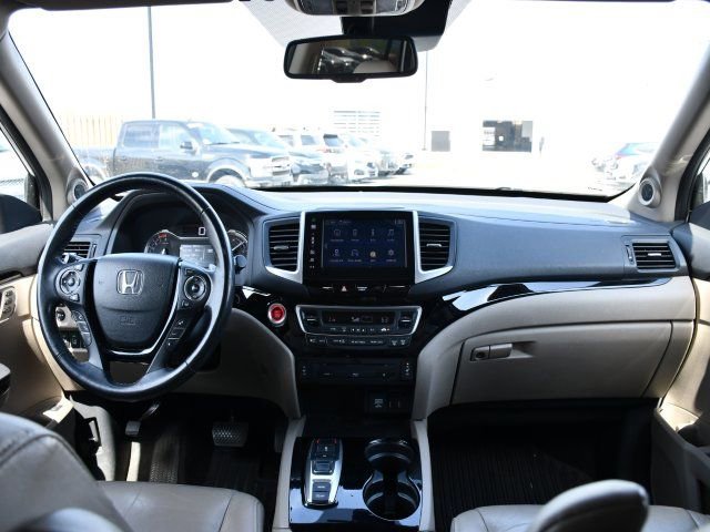 Used 2016 Honda Pilot Touring image 19