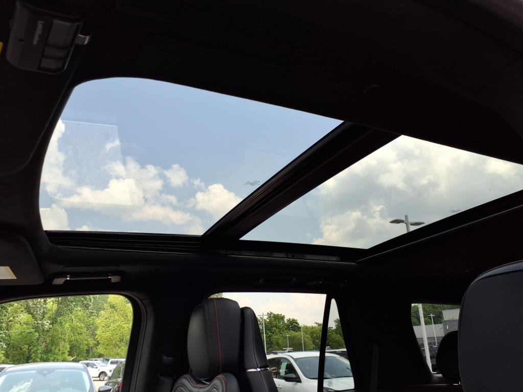 Used 2024 Lincoln Navigator Black Label image 13