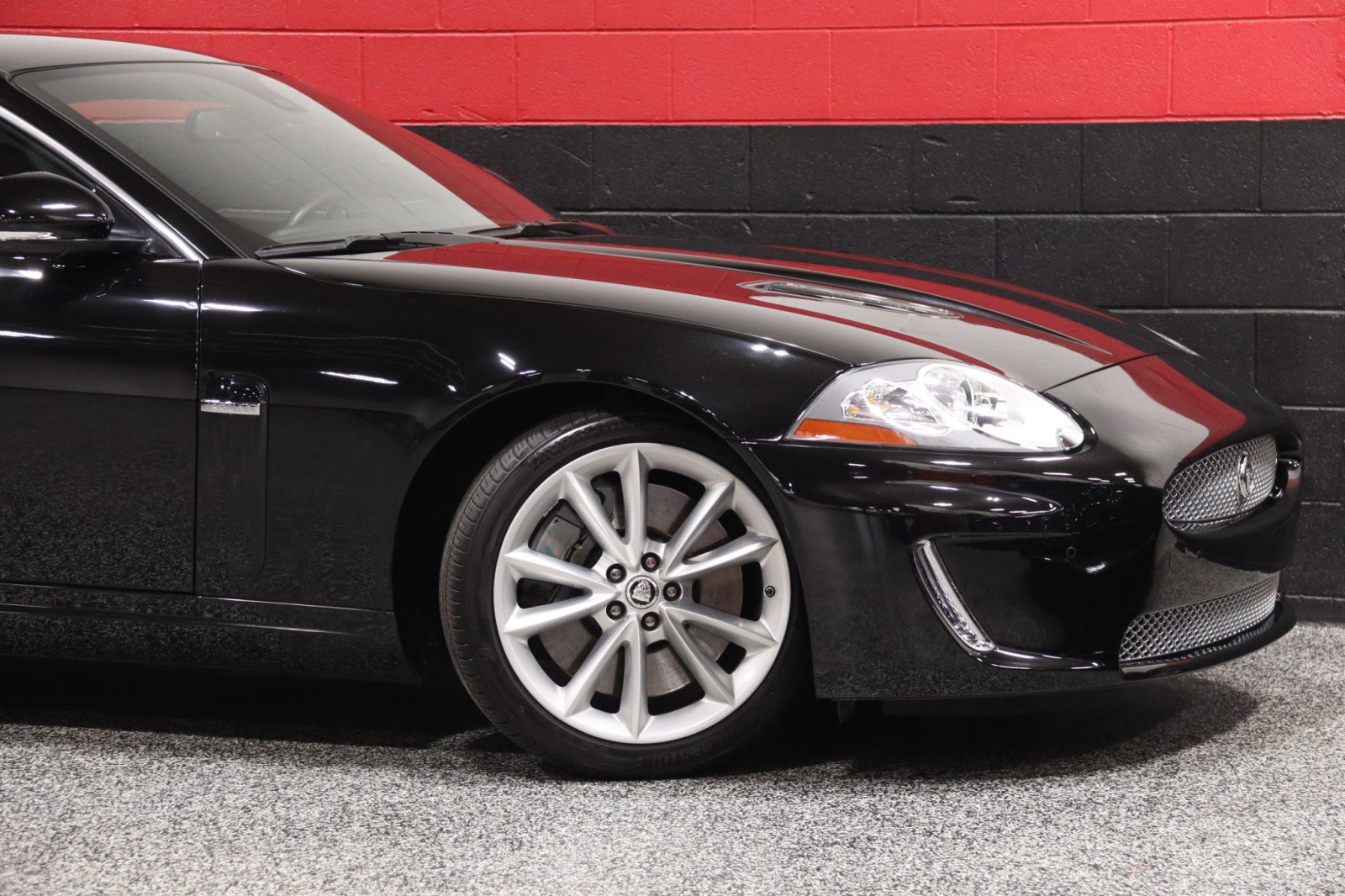 Used 2011 Jaguar XKR R image 3