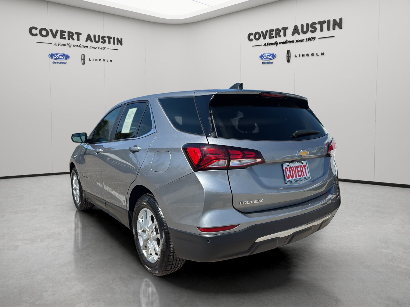 Used 2024 Chevrolet Equinox LT FWD image 3