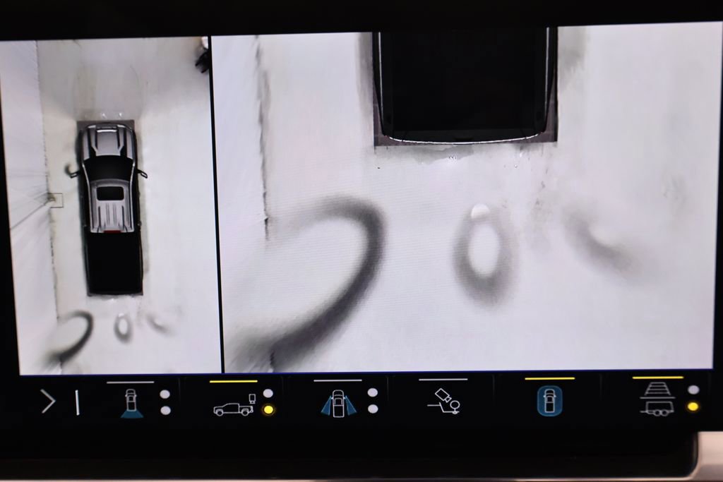 Used 2025 Chevrolet Silverado 2500 High Country w/ High Country Premium Package image 31