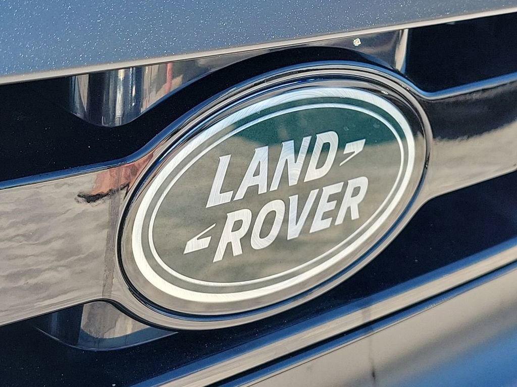 Used 2024 Land Rover Defender 110 X-Dynamic SE image 10