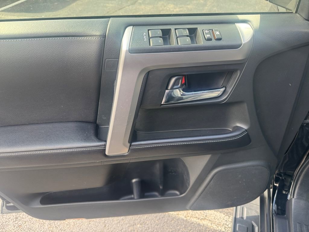 Used 2017 Toyota 4Runner SR5 Premium AWD/4WD image 19