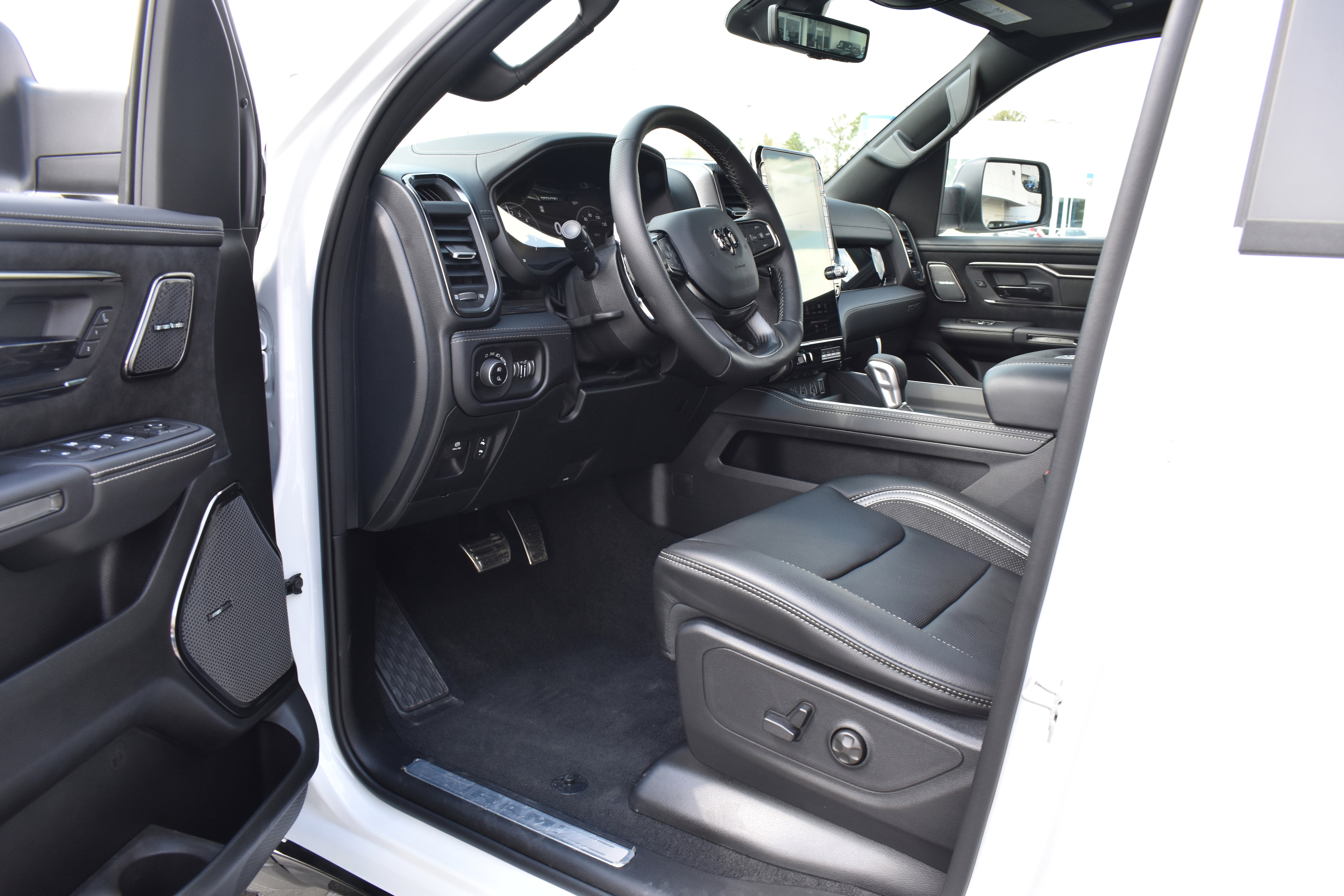 New 2026 RAM 1500 RHO image 26