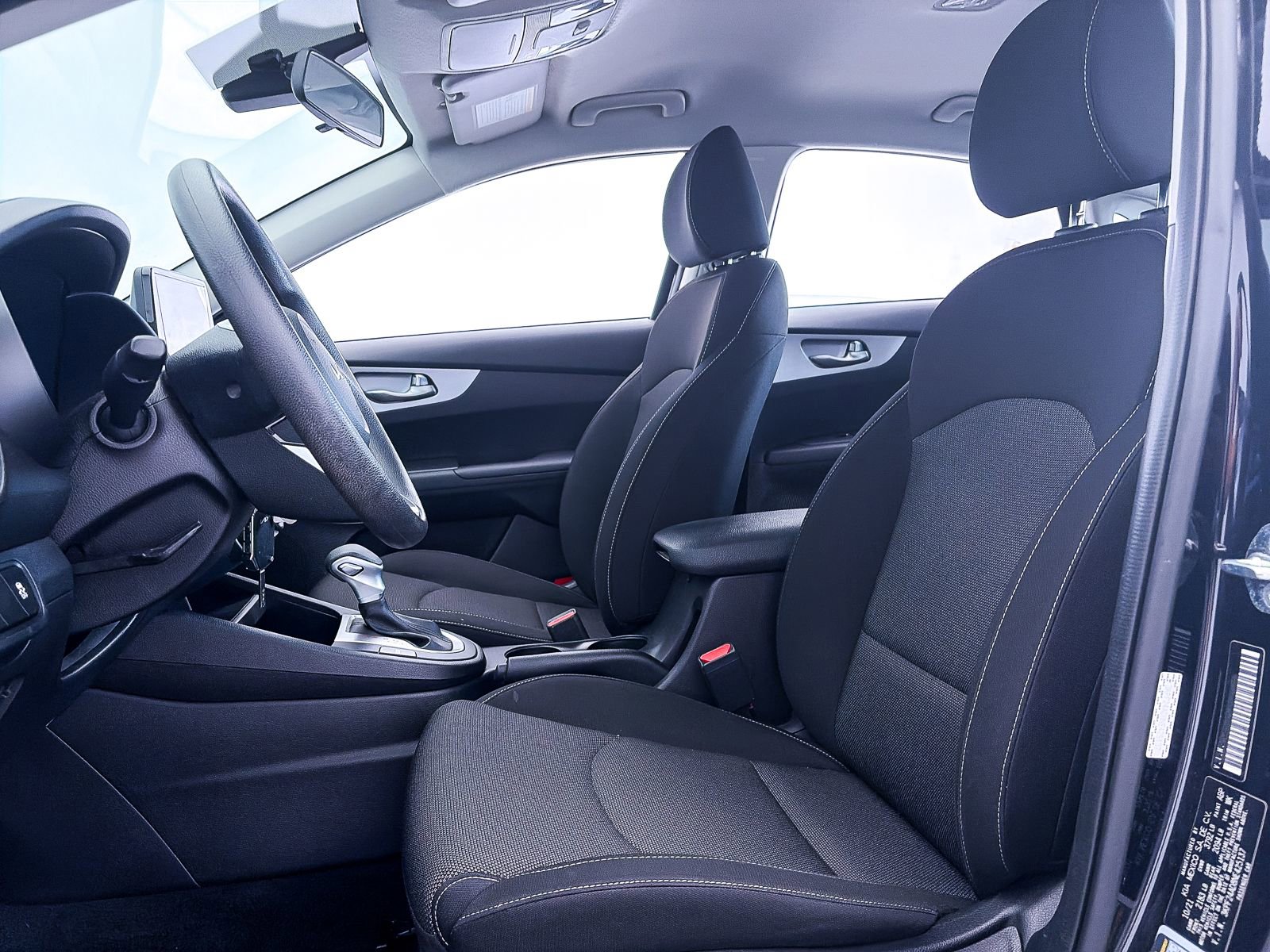 Used 2022 Kia Forte LXS FWD image 16
