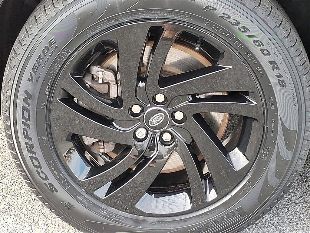 Certified 2023 Land Rover Range Rover Evoque R-Dynamic S image 8