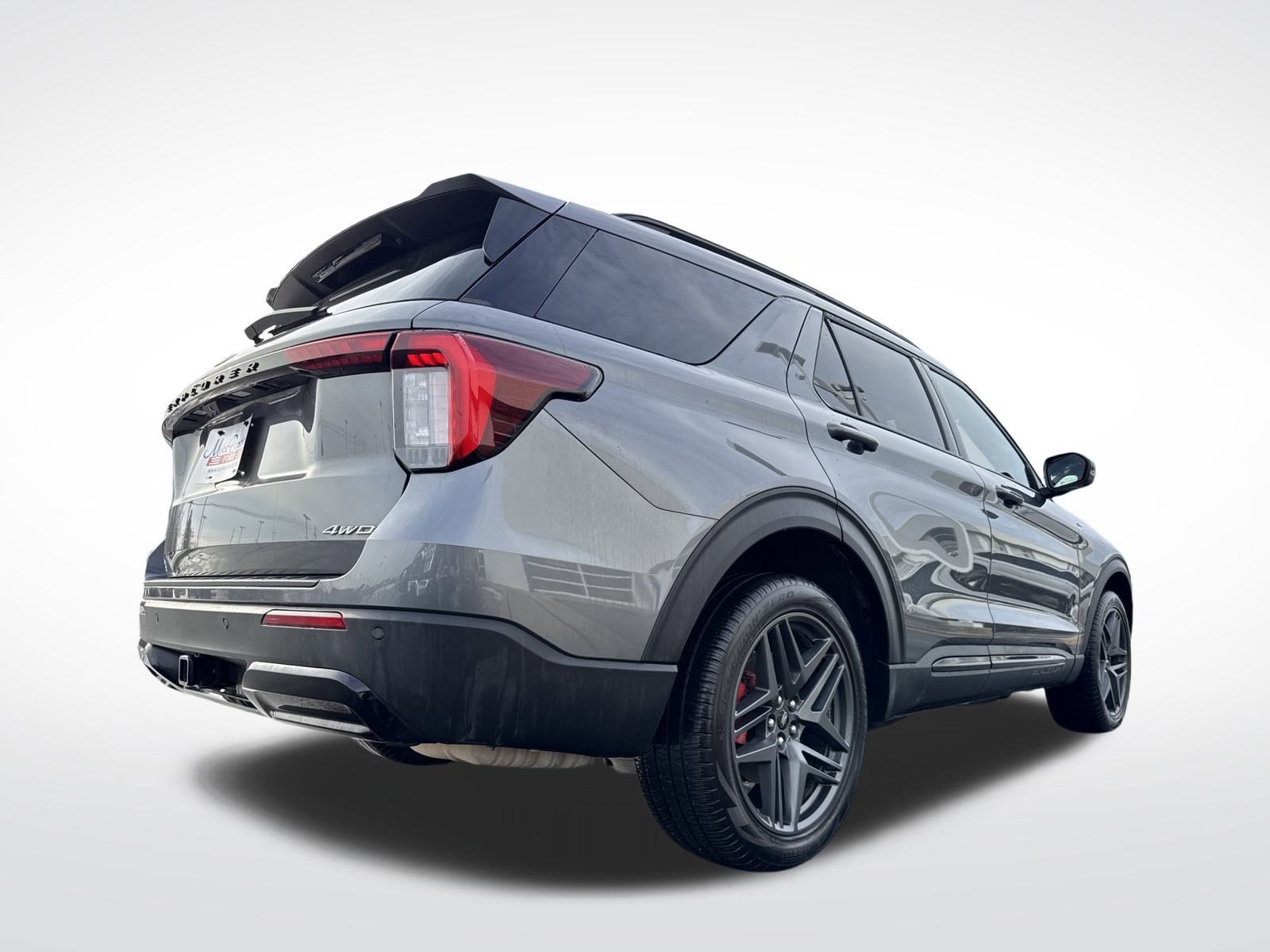 Used 2025 Ford Explorer ST-Line w/ ST-Line Street Pack image 10