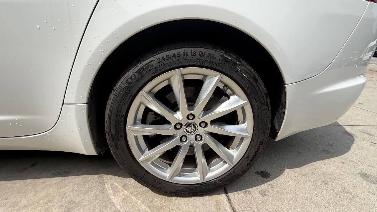 Used 2013 Jaguar XF RWD image 36