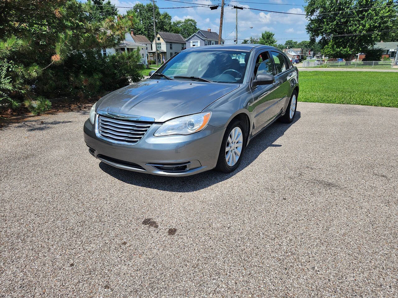 Used 2012 Chrysler 200 Touring FWD image 13