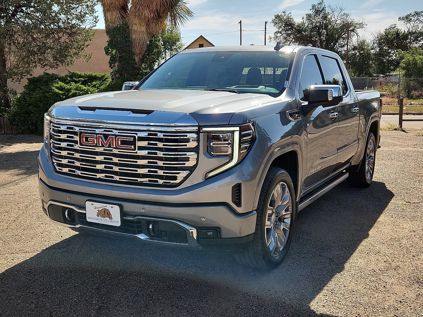 Used 2024 GMC Sierra 1500 Denali w/ Denali Reserve Package AWD/4WD image 1