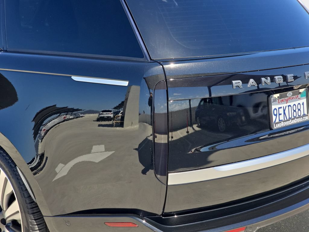 Certified 2023 Land Rover Range Rover SV AWD/4WD image 16