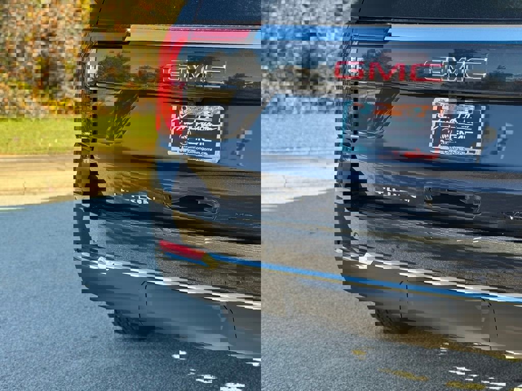 New 2026 GMC Yukon Elevation image 14