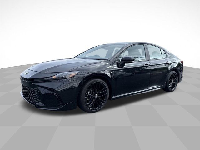 Used 2025 Toyota Camry SE image 1