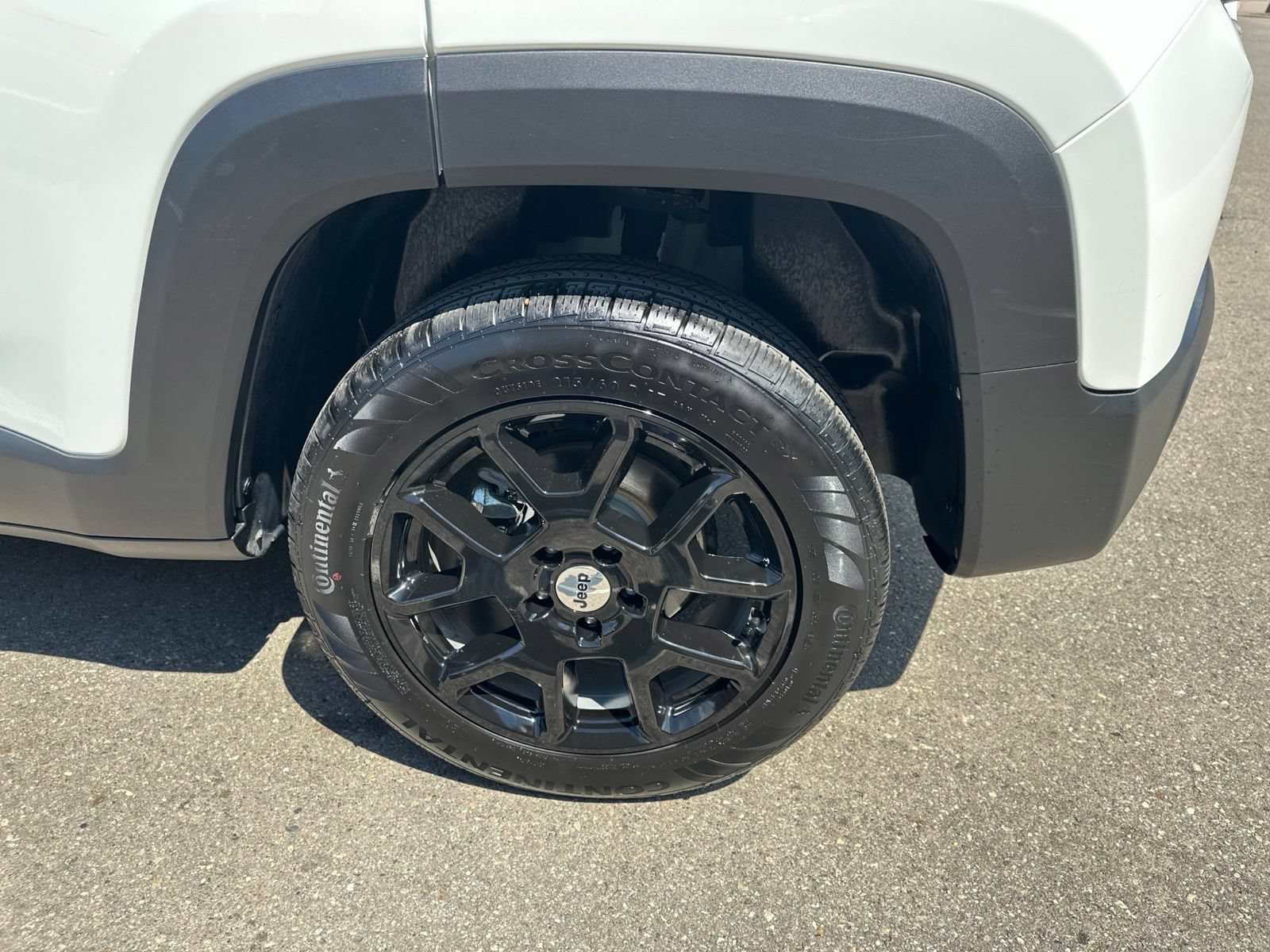 Used 2023 Jeep Renegade Latitude w/ Premium Group AWD/4WD image 8