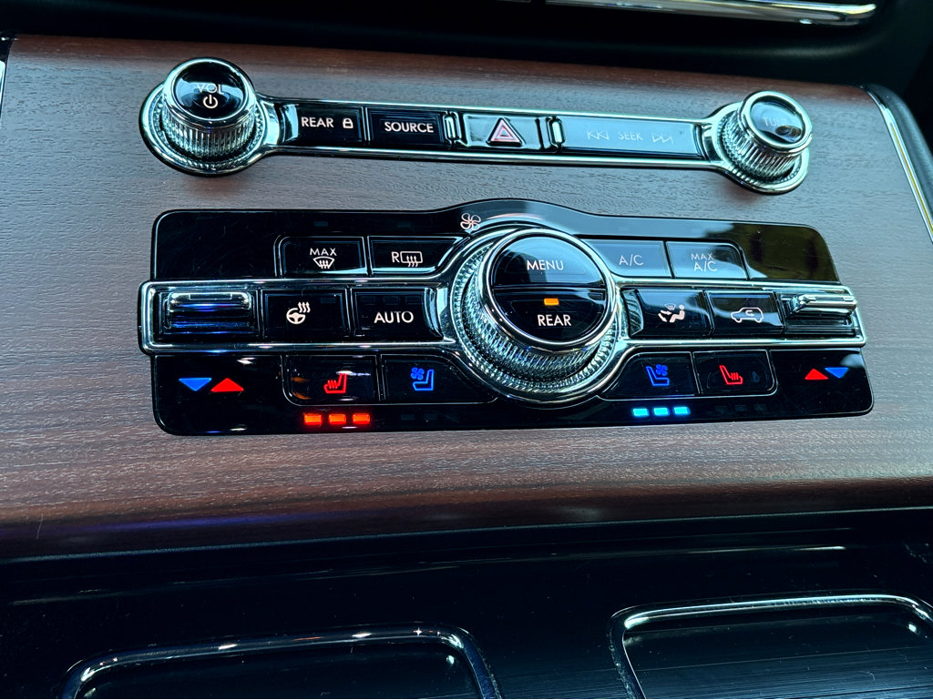 Used 2023 Lincoln Aviator Reserve w/ Equipment Group 201A image 10