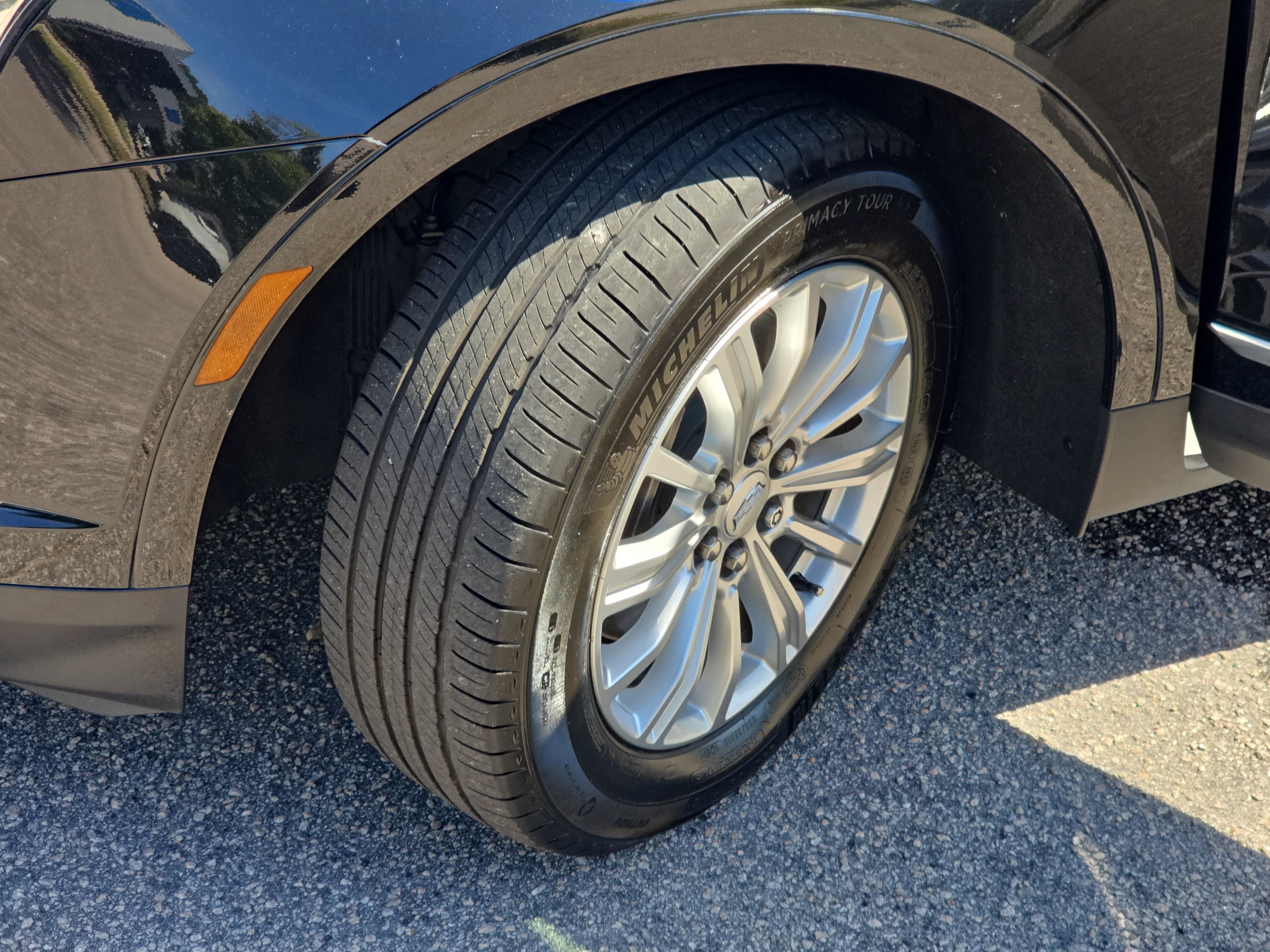 Used 2019 Cadillac XT5 FWD image 33