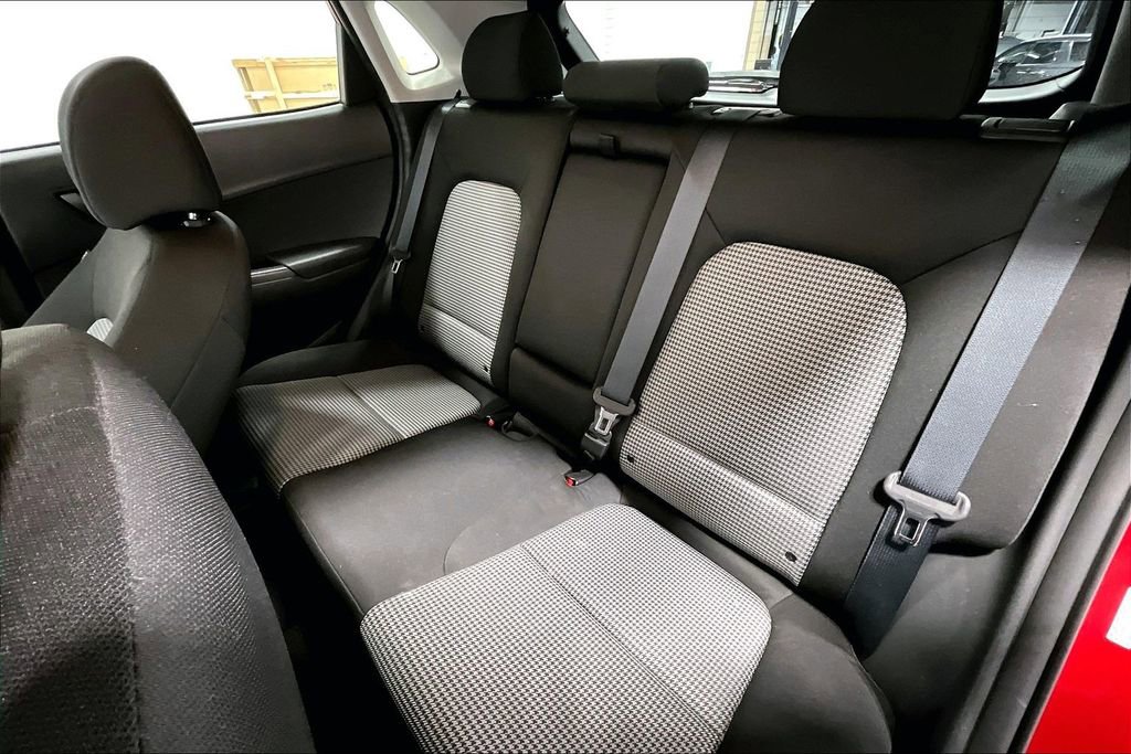 Used 2021 Hyundai Kona SEL image 33
