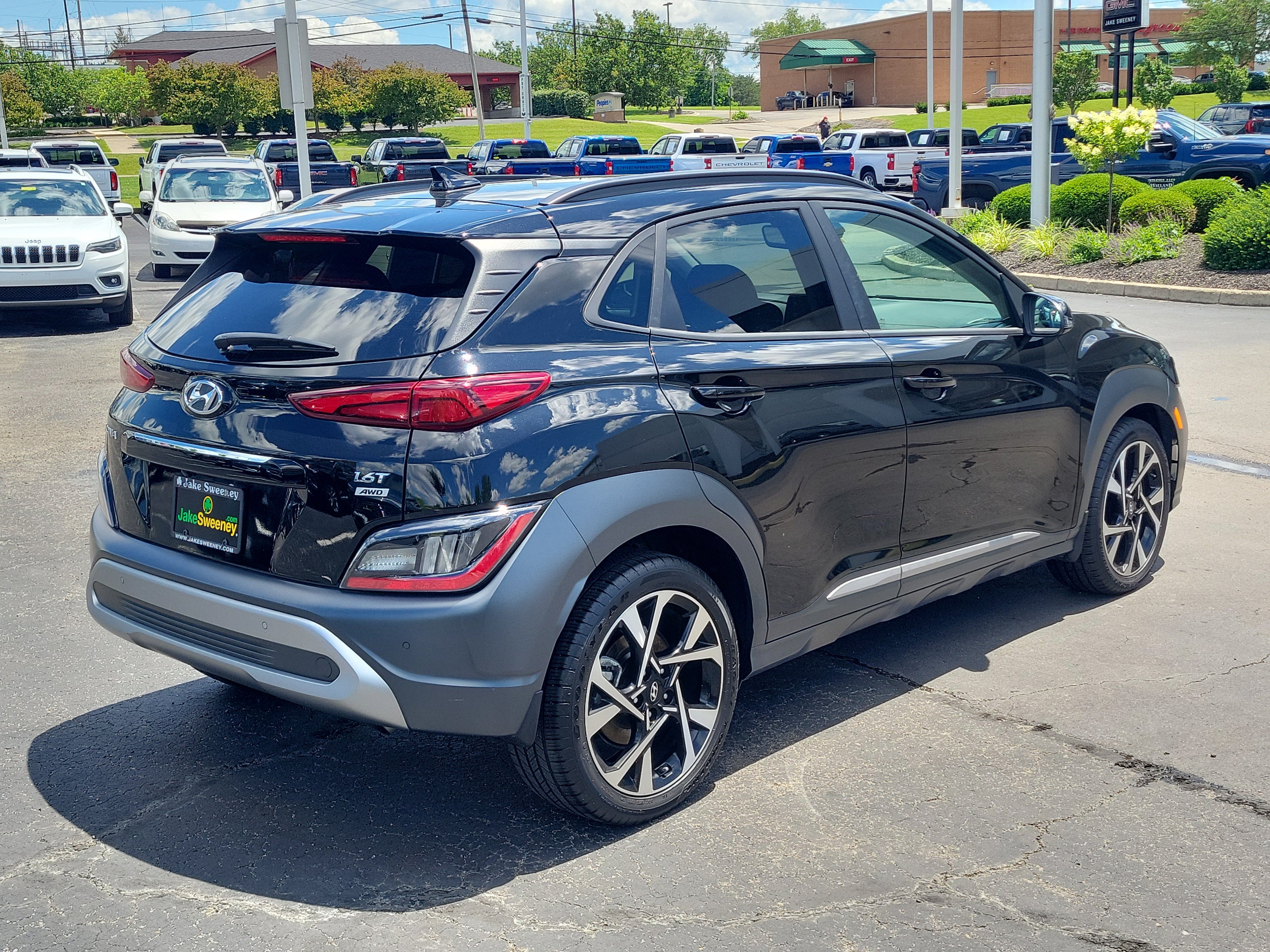 Used 2022 Hyundai Kona Limited AWD/4WD image 4
