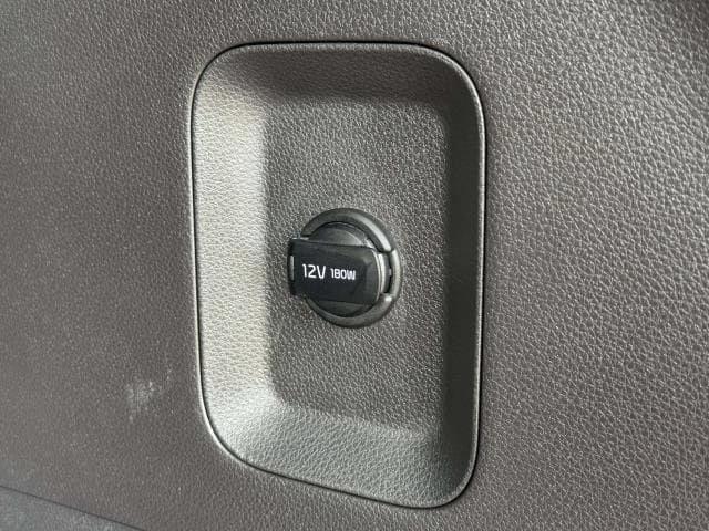 Used 2026 Kia Carnival FWD image 9