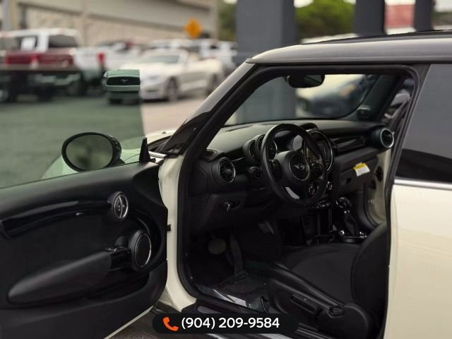 Used 2017 MINI Cooper 2-Door Hardtop image 14