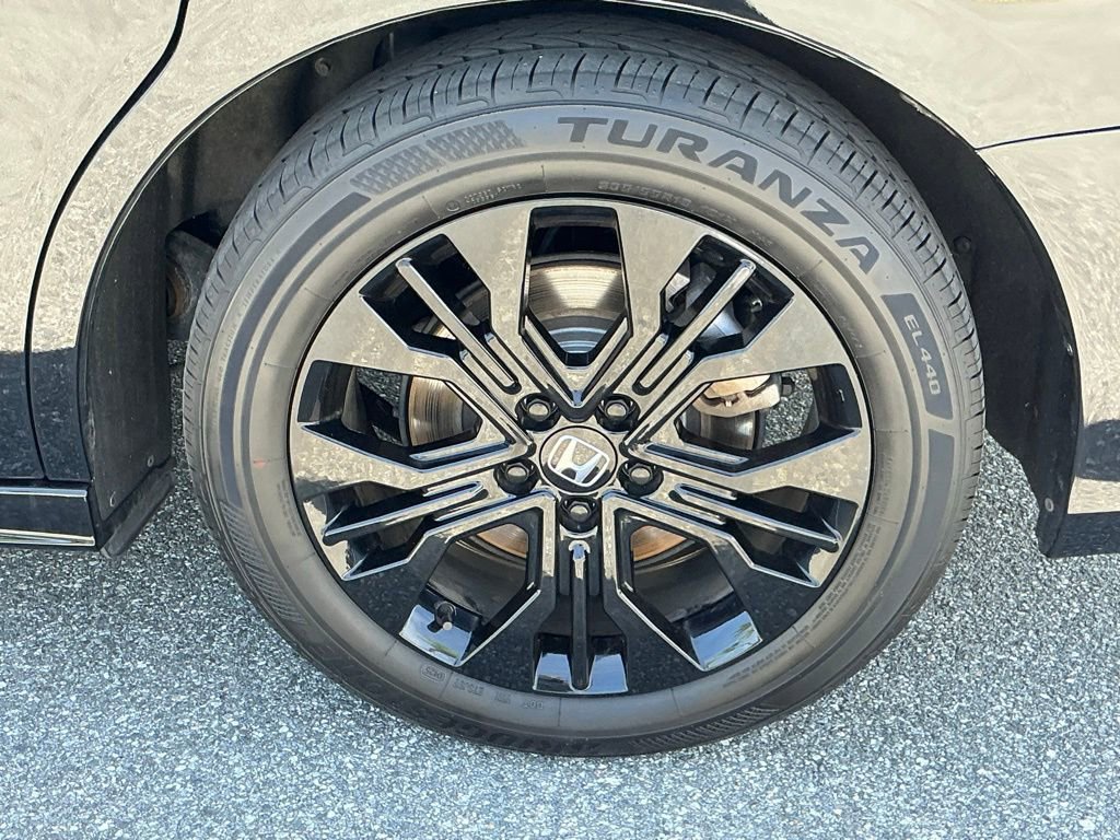 Certified 2025 Honda Odyssey Sport-L image 17