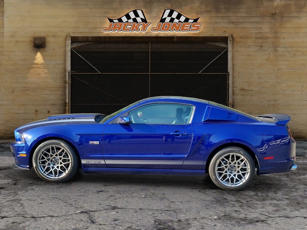 Used 2013 Ford Mustang GT Premium RWD image 3