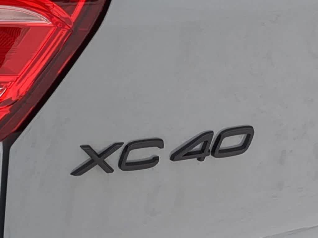 New 2026 Volvo XC40 B5 Ultra w/ Protection Package Premier AWD/4WD image 13