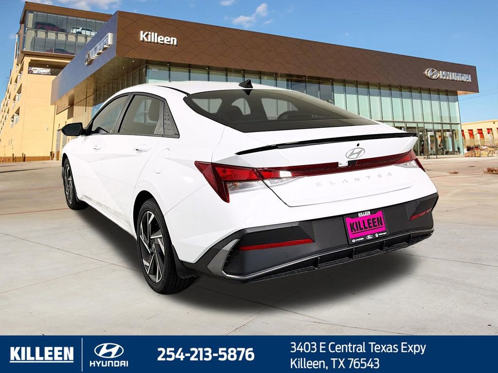 Used 2025 Hyundai Elantra Sport FWD image 6