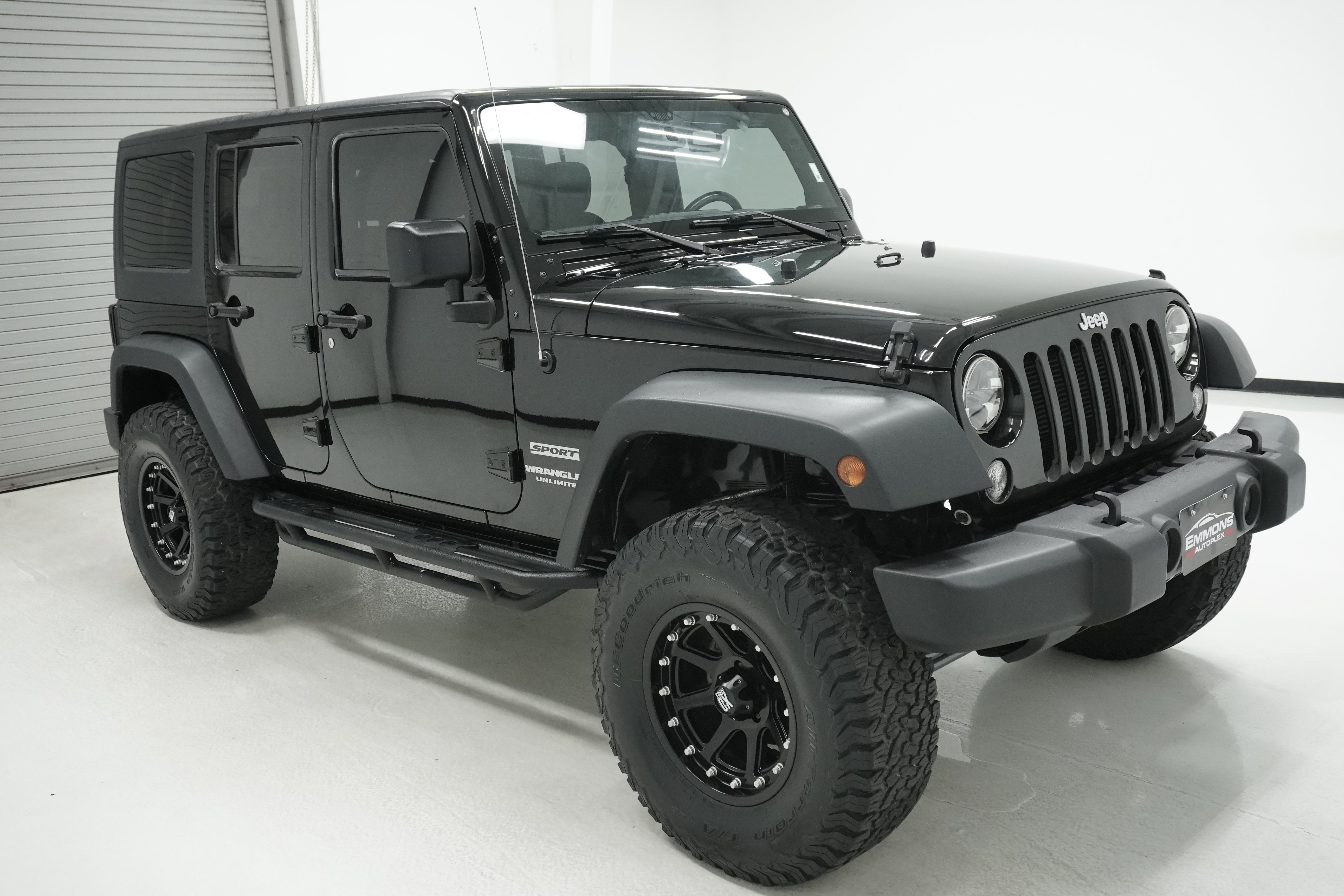 Used 2015 Jeep Wrangler Unlimited Sport w/ Connectivity Group image 3