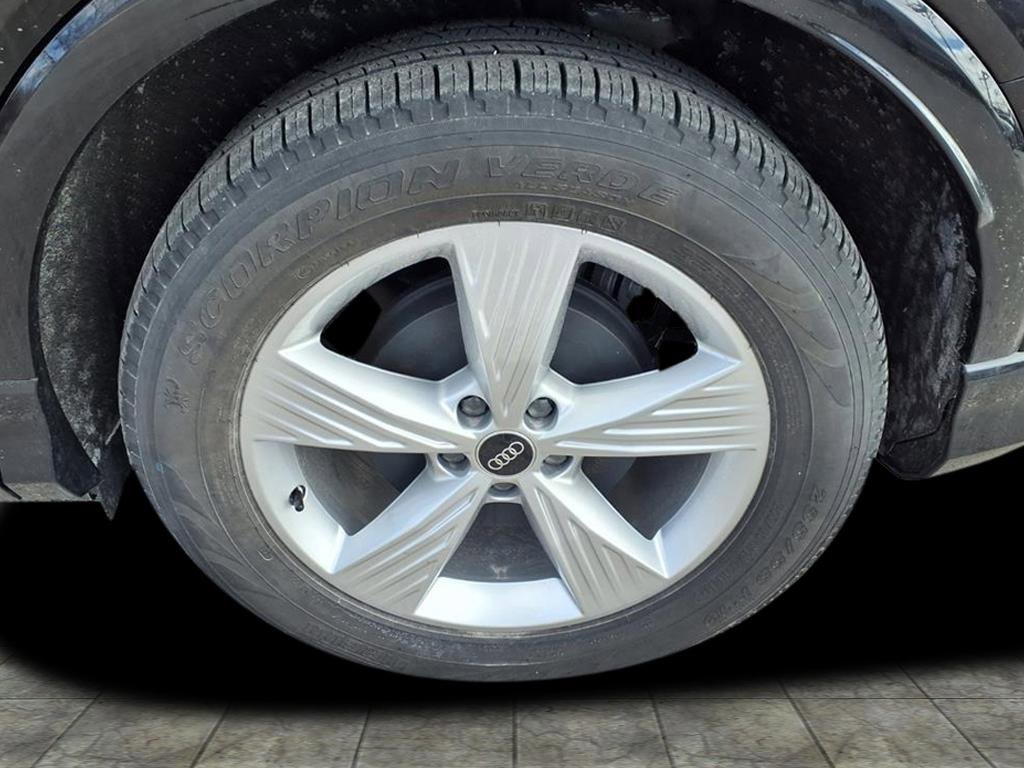 Used 2022 Audi Q4 e-tron Premium Plus w/ Premium Plus image 6