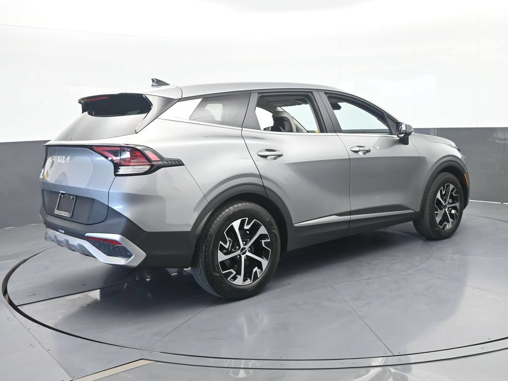 Used 2024 Kia Sportage EX FWD image 6
