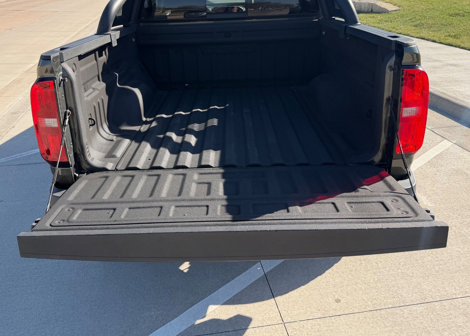 Used 2018 Chevrolet Colorado ZR2 image 5