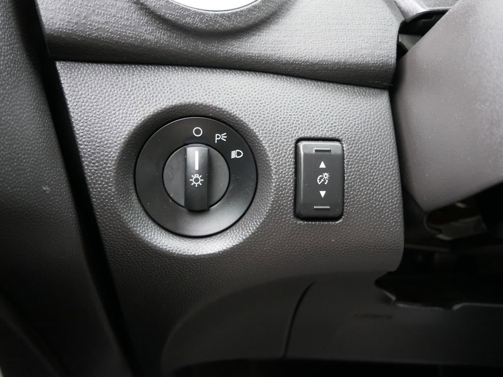 Used 2012 Ford Fiesta SES FWD image 24