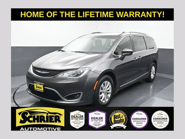 Used 2018 Chrysler Pacifica Touring-L Plus FWD image 1