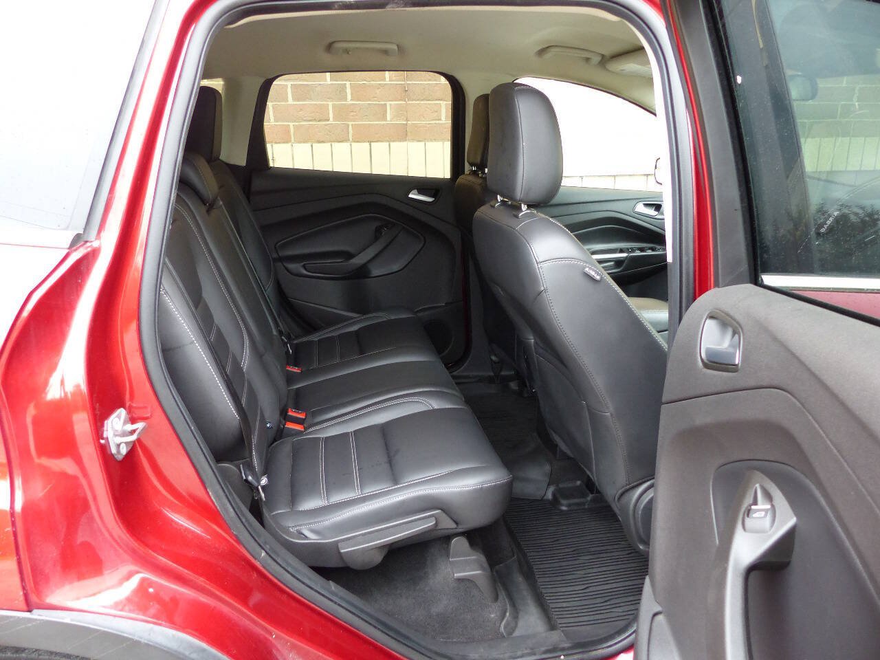 Used 2019 Ford Escape SEL AWD/4WD image 30